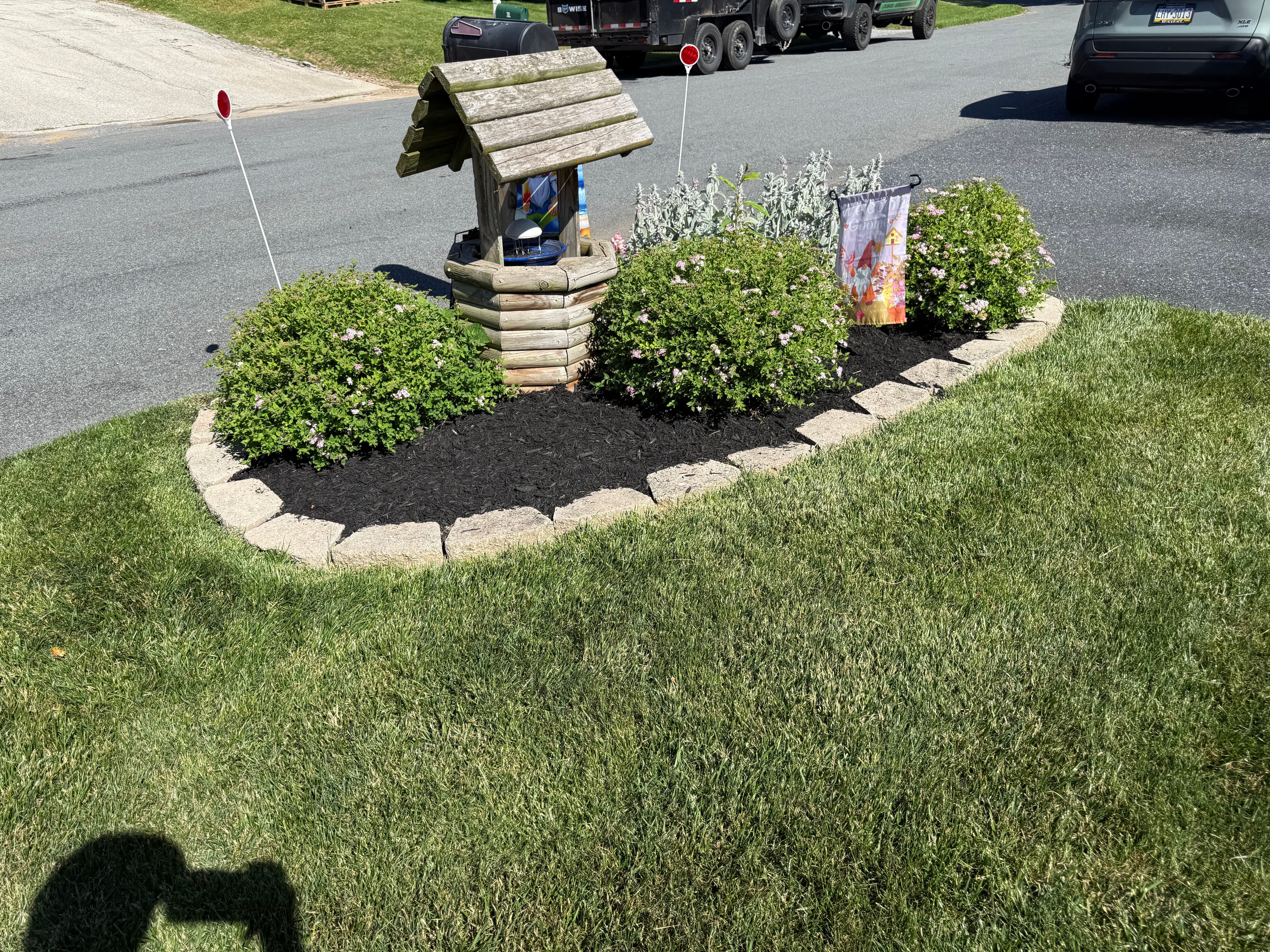 Project Fresh Mulch Makes Yard Ornaments and Statues Pop image