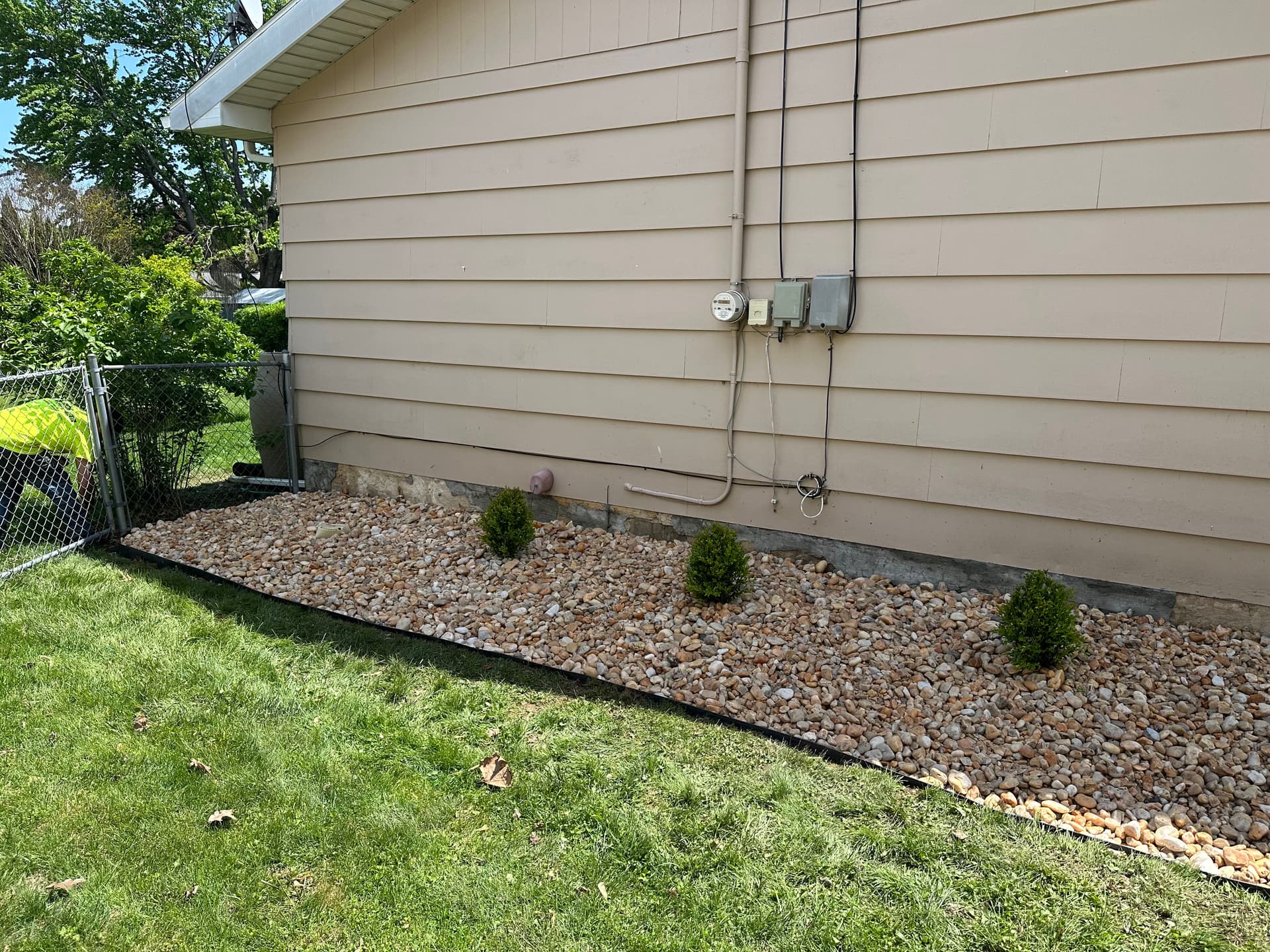 Gallery photos for From Overgrown Mess to Clean Landscape Upgrade: Image #4