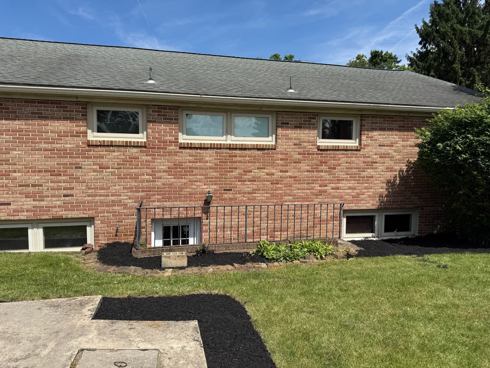 Gallery photos for Fresh Mulch, Expanded Beds, and a Full Landscape Cleanup: Image #1