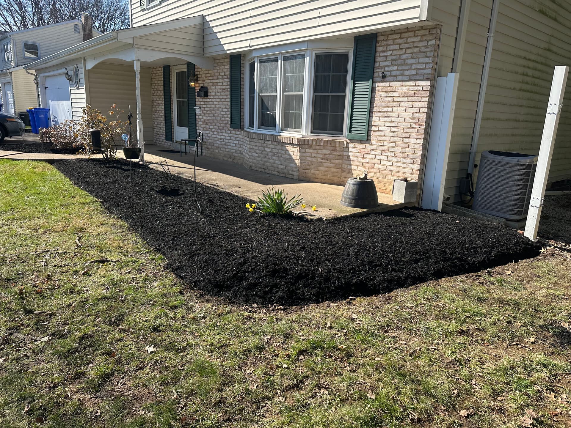 Gallery photos for Fresh Mulch Enhancements in Mechanicsburg PA: Image #1