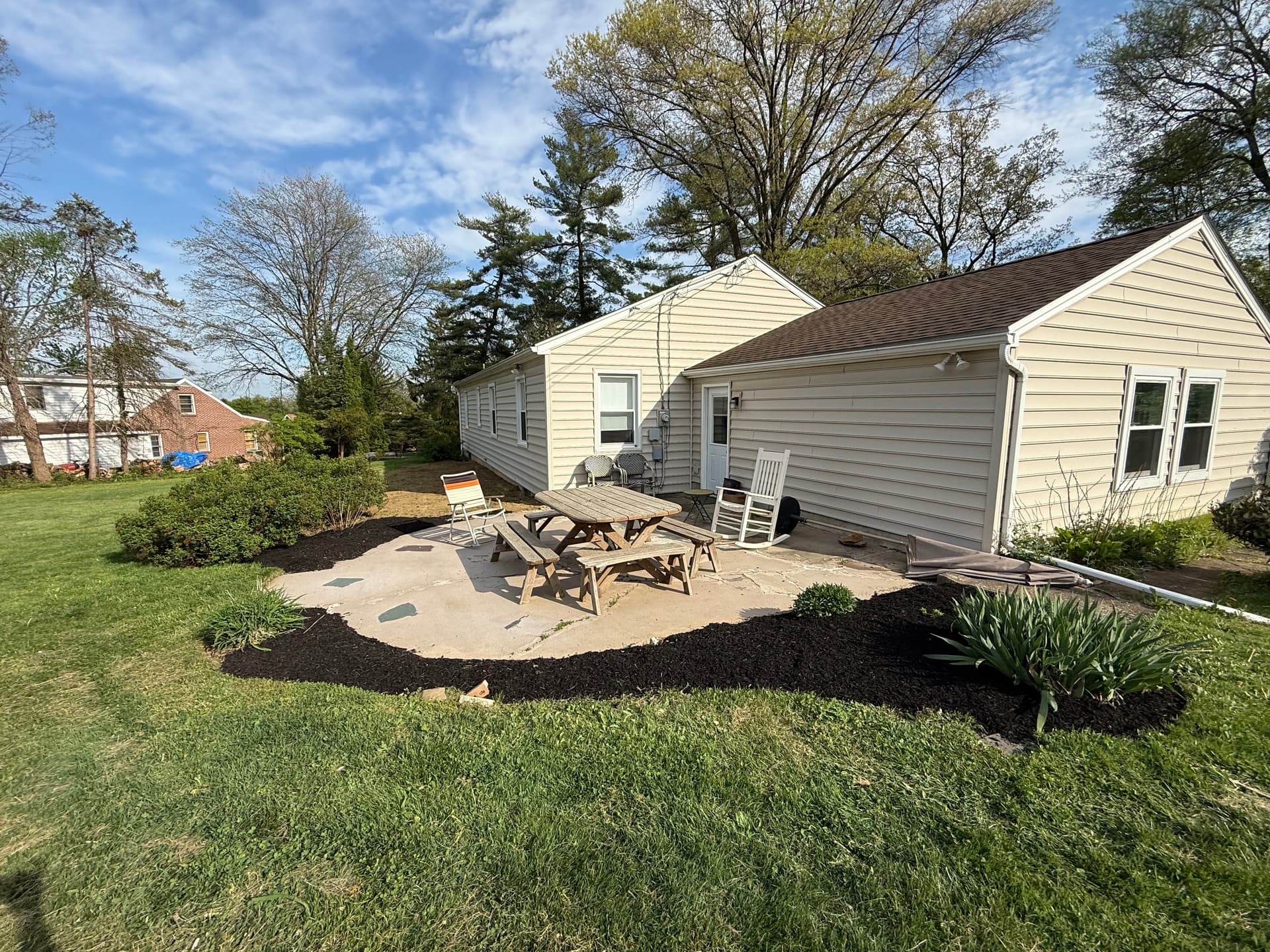 Gallery photos for Lawn Regrading, Fresh Mulch and a Full Reset: Image #2