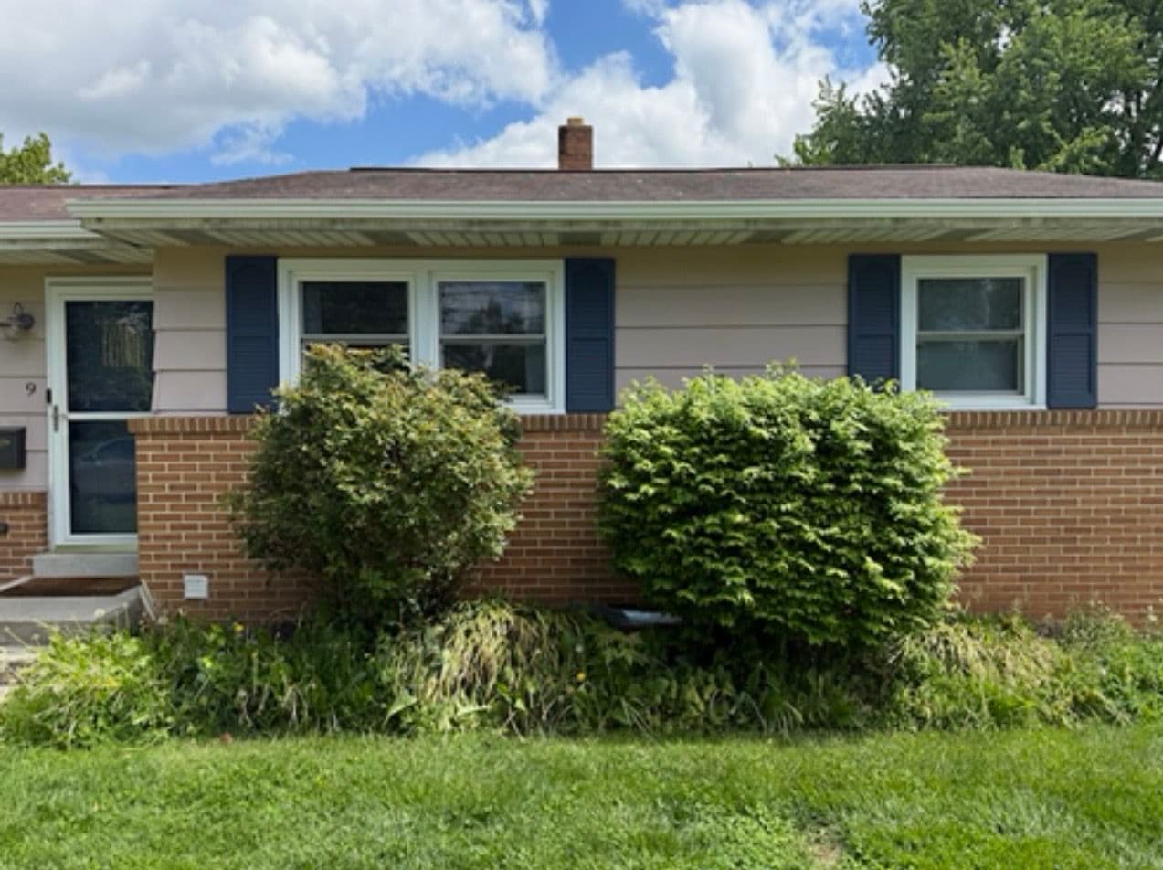 Gallery photos for Overgrown Front Beds Rebuilt Clean in Carlisle: Image #1