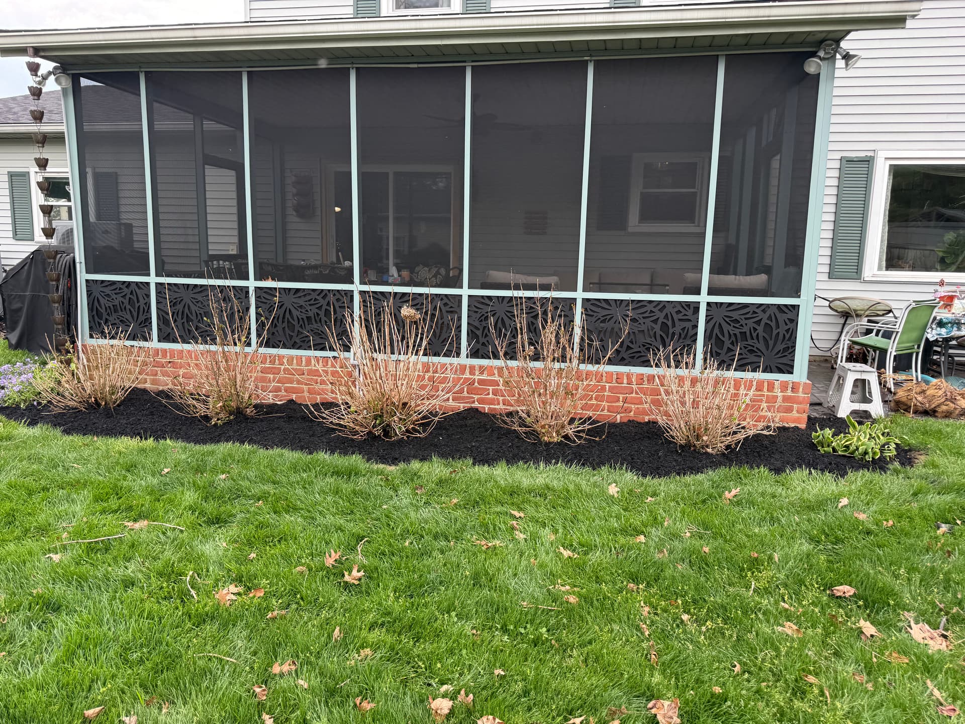 Gallery photos for Dark Mulch That Makes Your Whole Yard Pop: Image #1