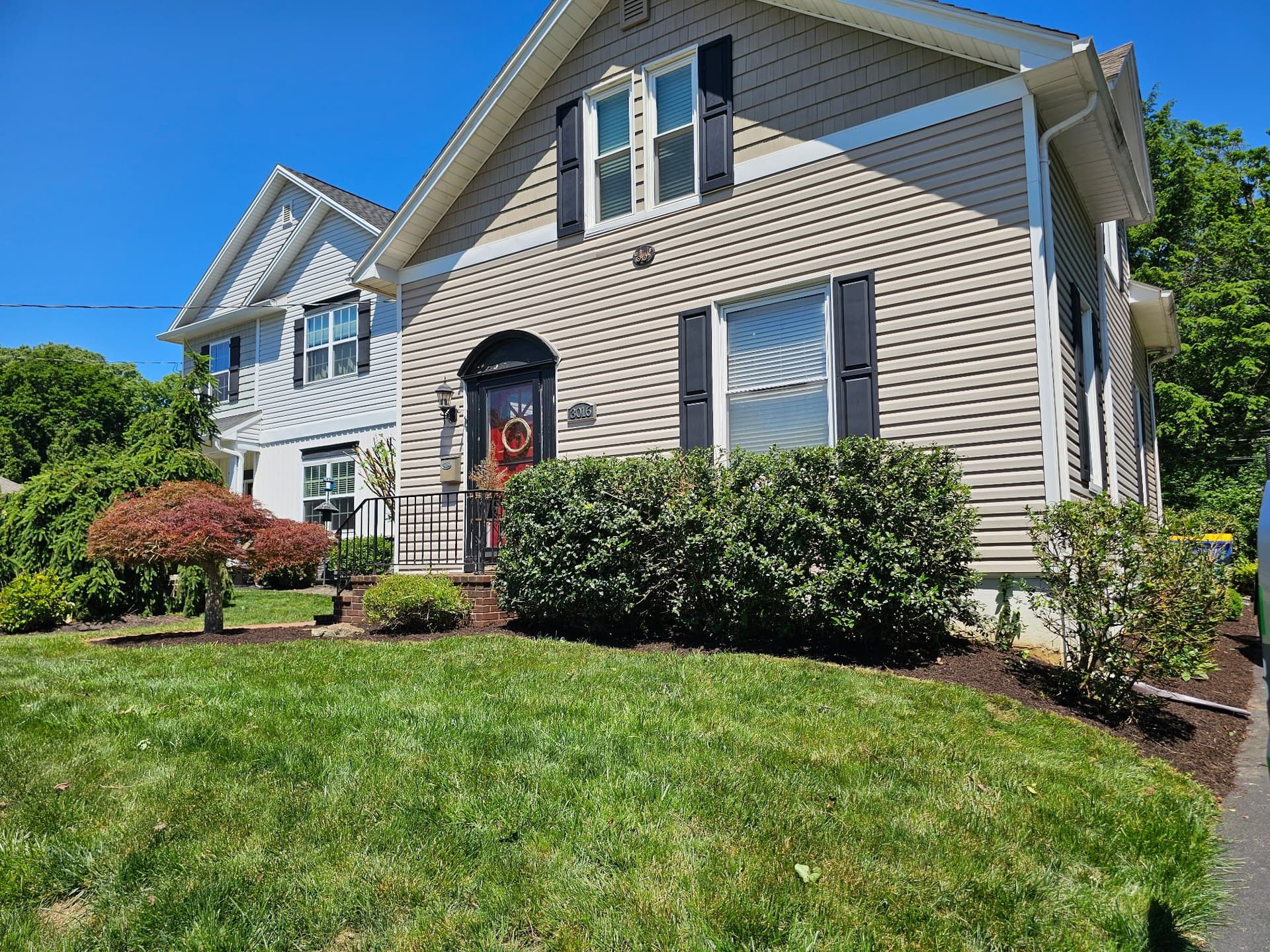 Shrub Trimming, Mulch Install and Bed Cleanup Done Right image